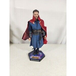 Hot Toys DOCTOR STRANGE